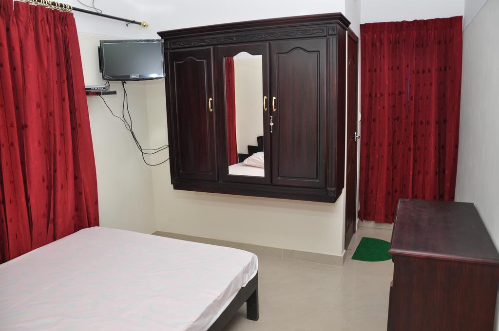Dreamz Hotel Thiruvananthapuram Room photo